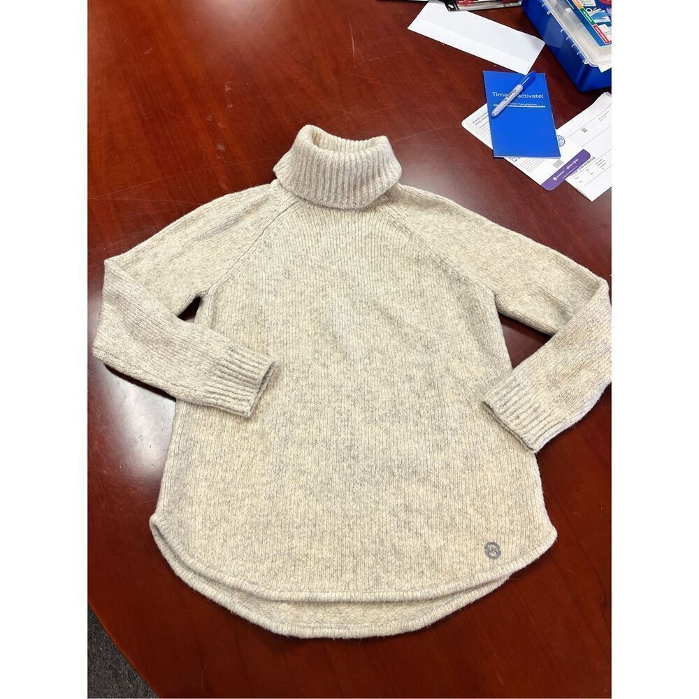 Michael Kors Soft feathered Gray & Tan Rounded Hem Turtleneck Sweater sz M EUC